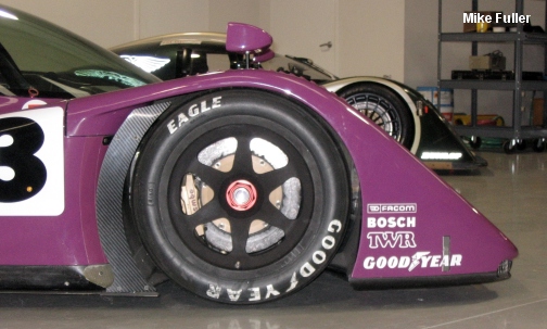 Yes, that's a Bentley LMGTP in the background...