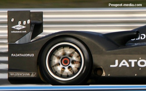 2007 Peugeot 908 debut
